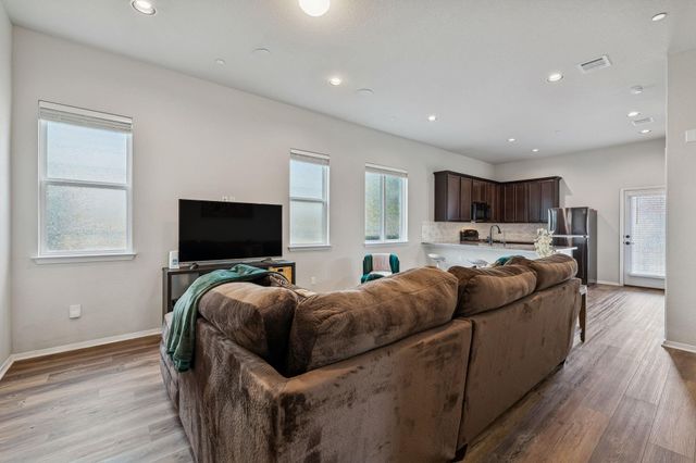 2800 Joe Dimaggio BLVD 46, Round Rock, TX 78665