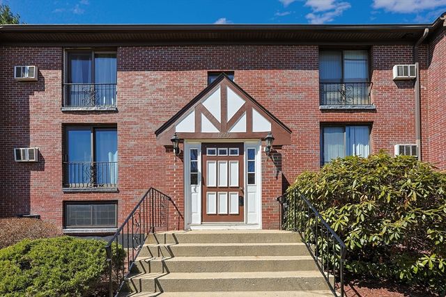 1229 Lawrence St 303, Lowell, MA 01852