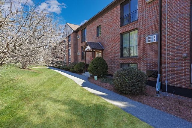 1229 Lawrence St 303, Lowell, MA 01852