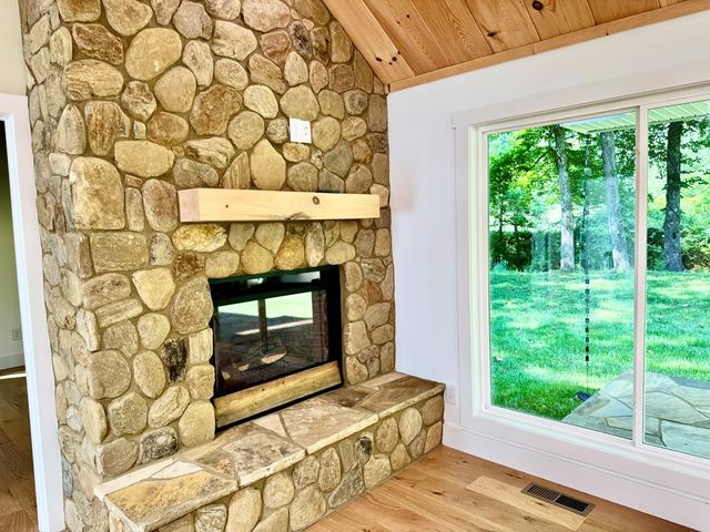 6389 Old Hwy 64 W, Warne, NC 28909