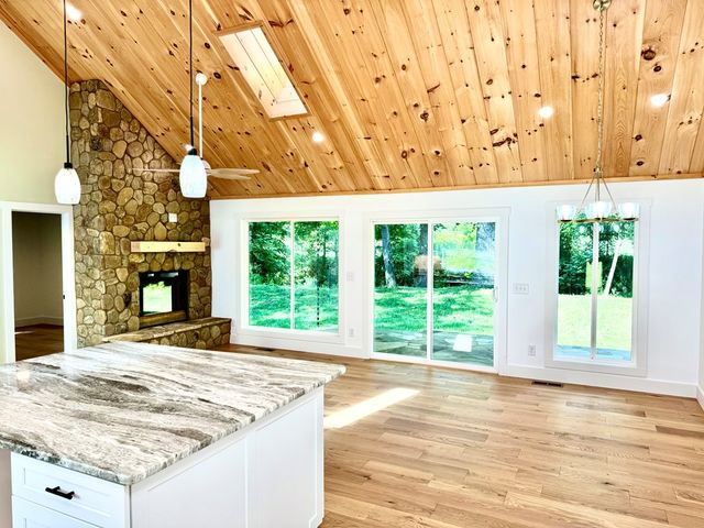6389 Old Hwy 64 W, Warne, NC 28909