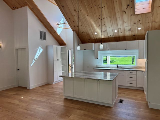 6389 Old Hwy 64 W, Warne, NC 28909