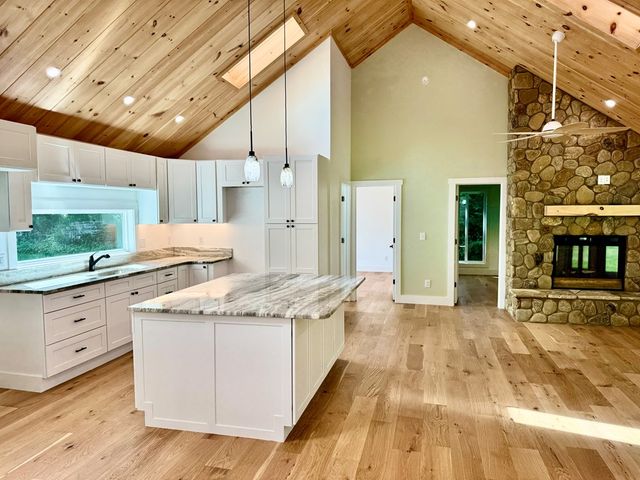 6389 Old Hwy 64 W, Warne, NC 28909