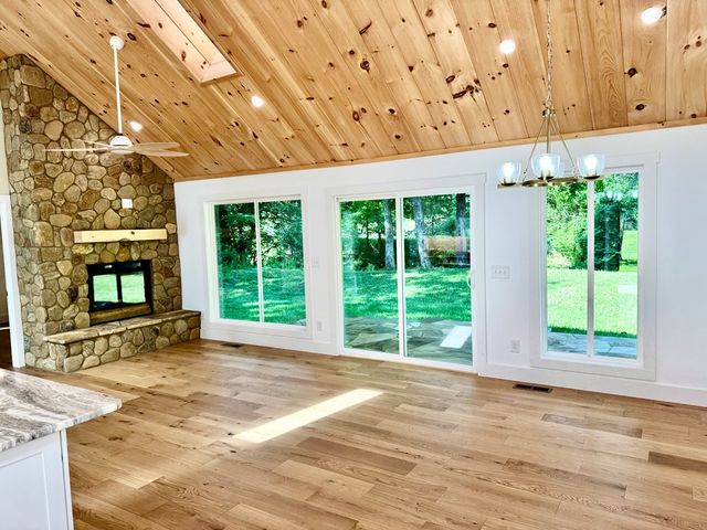 6389 Old Hwy 64 W, Warne, NC 28909