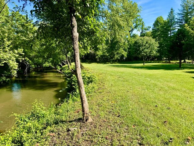 6389 Old Hwy 64 W, Warne, NC 28909