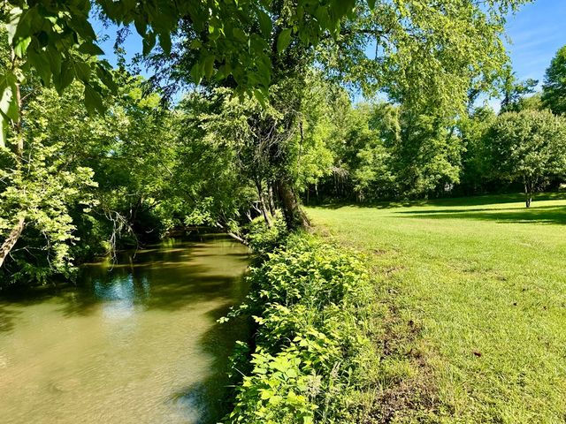 6389 Old Hwy 64 W, Warne, NC 28909