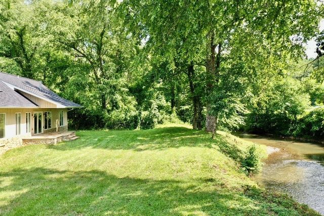6389 Old Hwy 64 W, Warne, NC 28909