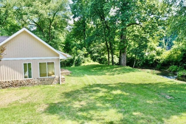 6389 Old Hwy 64 W, Warne, NC 28909