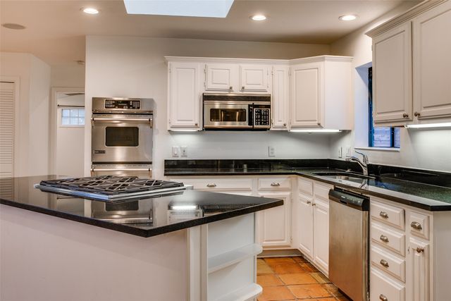 5815 Walnut Hill Lane, Dallas, TX 75230