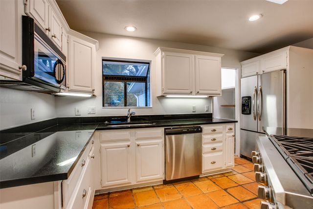 5815 Walnut Hill Lane, Dallas, TX 75230