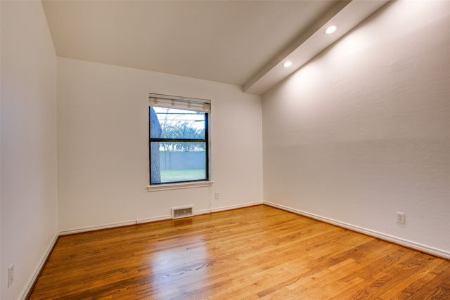 5815 Walnut Hill Lane, Dallas, TX 75230