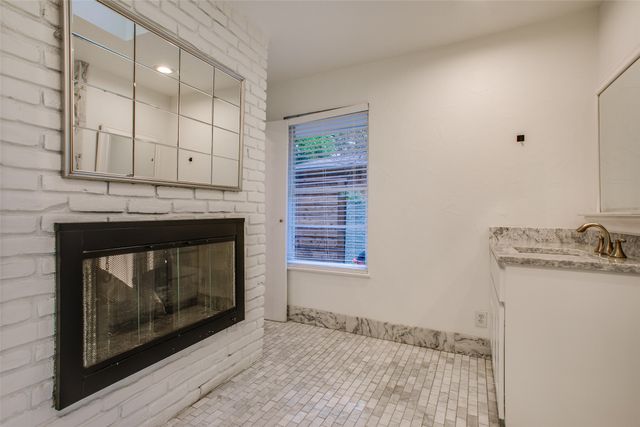 5815 Walnut Hill Lane, Dallas, TX 75230