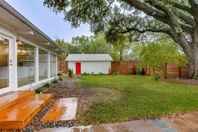 5815 Walnut Hill Lane, Dallas, TX 75230