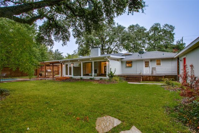 5815 Walnut Hill Lane, Dallas, TX 75230
