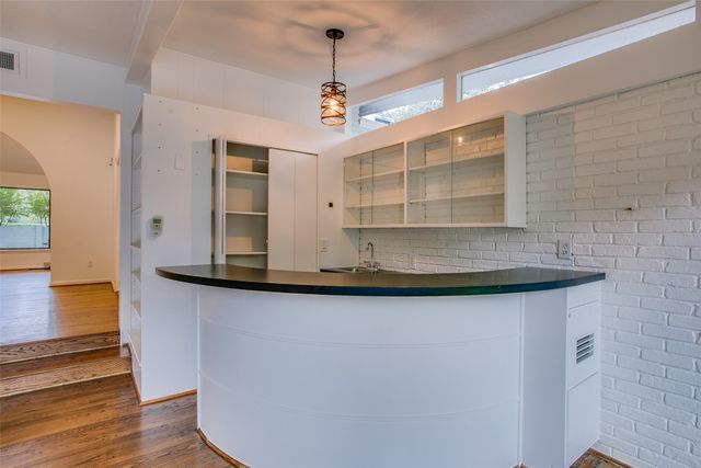 5815 Walnut Hill Lane, Dallas, TX 75230