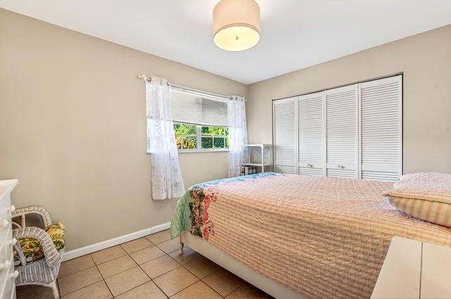 1901 Indian River Boulevard 105-e, Vero Beach, FL 32960