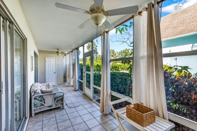 1901 Indian River Boulevard 105-e, Vero Beach, FL 32960