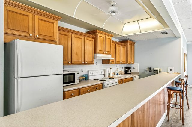 1901 Indian River Boulevard 105-e, Vero Beach, FL 32960