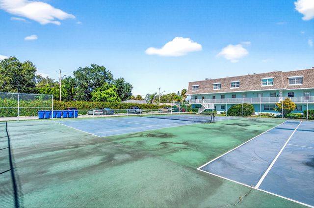 1901 Indian River Boulevard 105-e, Vero Beach, FL 32960