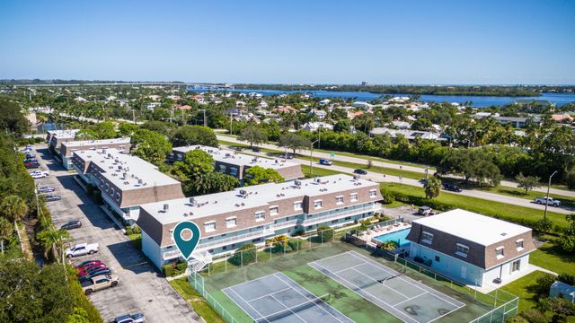 1901 Indian River Boulevard 105-e, Vero Beach, FL 32960