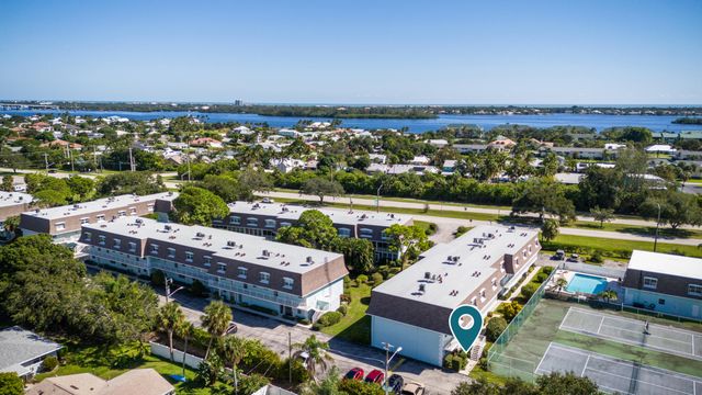 1901 Indian River Boulevard 105-e, Vero Beach, FL 32960