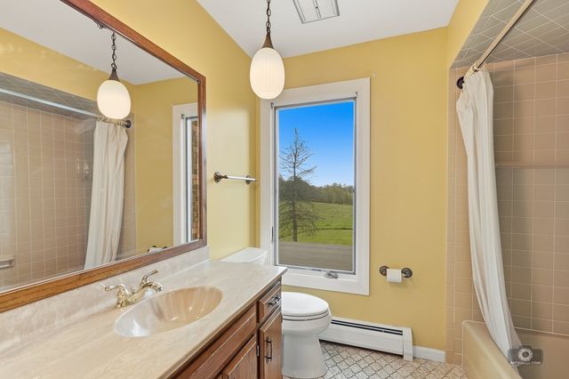 39W093 Silver Glen Road, St. Charles, IL 60175