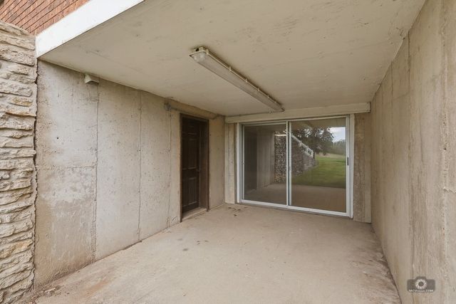 39W093 Silver Glen Road, St. Charles, IL 60175