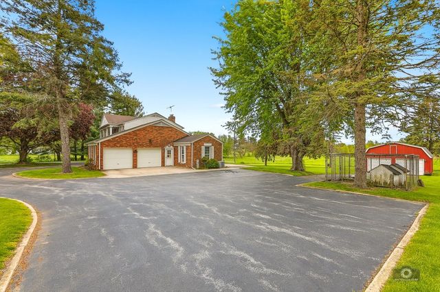 39W093 Silver Glen Road, St. Charles, IL 60175