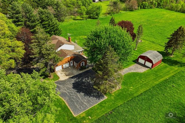 39W093 Silver Glen Road, St. Charles, IL 60175
