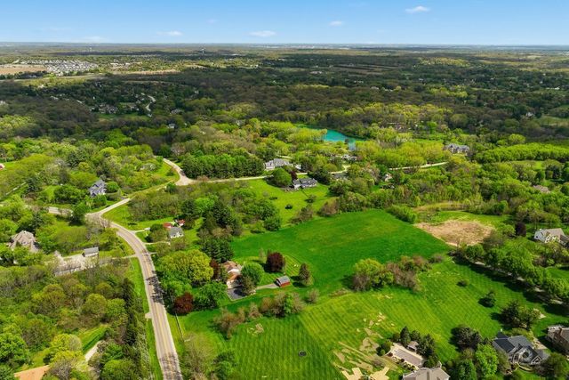 39W093 Silver Glen Road, St. Charles, IL 60175