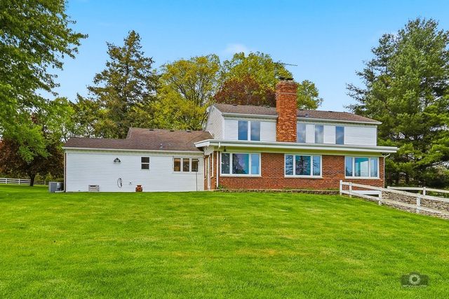 39W093 Silver Glen Road, St. Charles, IL 60175