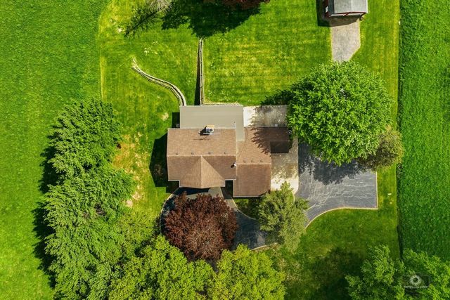 39W093 Silver Glen Road, St. Charles, IL 60175