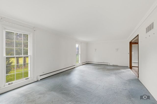 39W093 Silver Glen Road, St. Charles, IL 60175