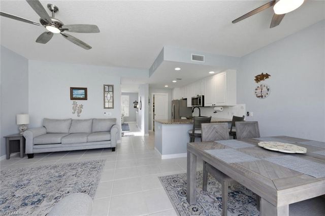 6076 Islandwalk BLVD, Naples, FL 34119