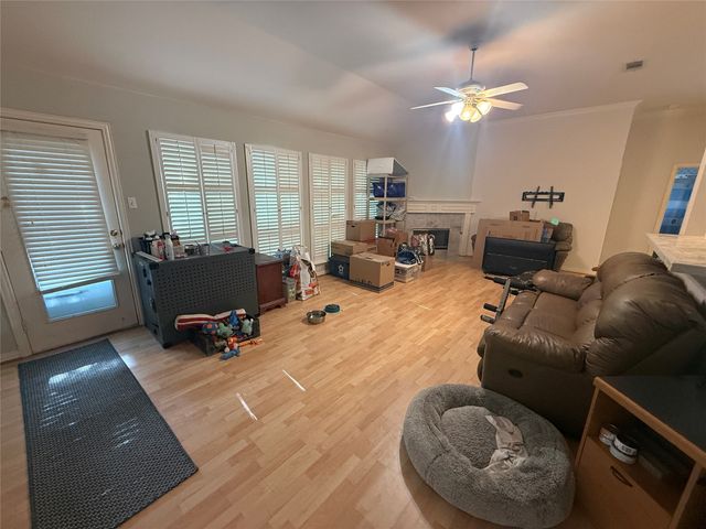 3607 Heatherbrook Drive, Arlington, TX 76001