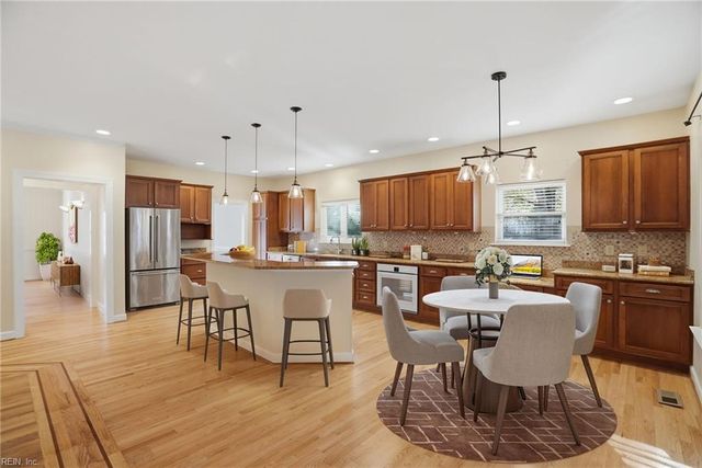 904 Corrente LN, Virginia Beach, VA 23456