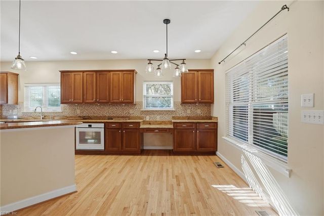 904 Corrente LN, Virginia Beach, VA 23456