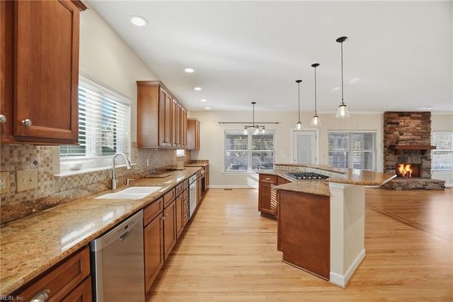 904 Corrente LN, Virginia Beach, VA 23456