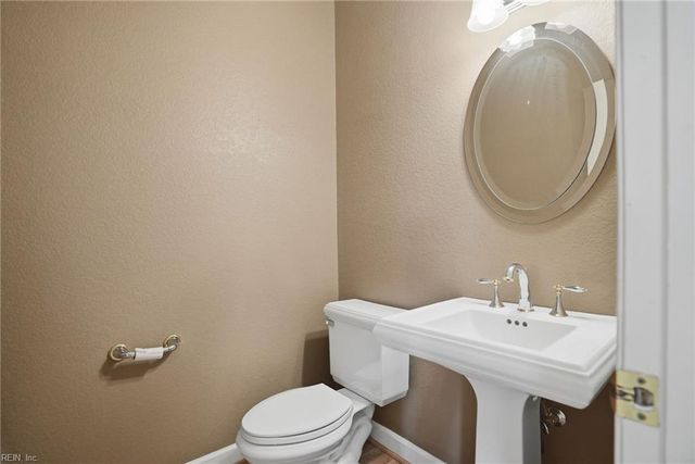 904 Corrente LN, Virginia Beach, VA 23456