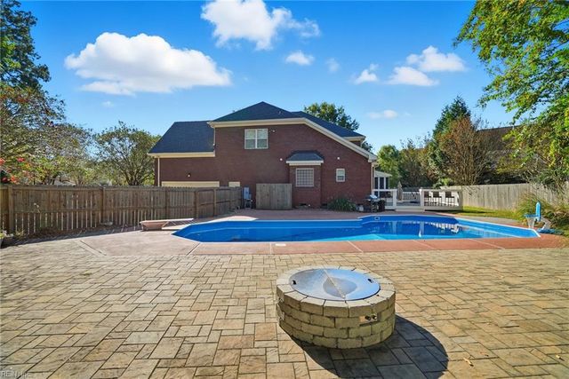 904 Corrente LN, Virginia Beach, VA 23456