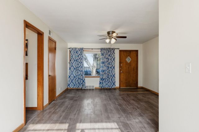 201 W Kinkaid St, Wichita, KS 67213