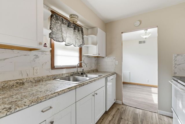 201 W Kinkaid St, Wichita, KS 67213