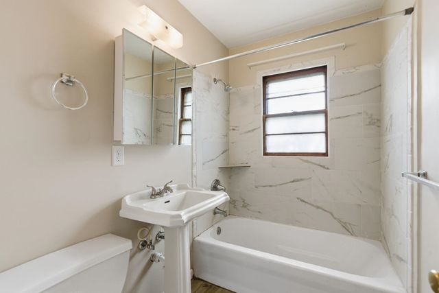 201 W Kinkaid St, Wichita, KS 67213