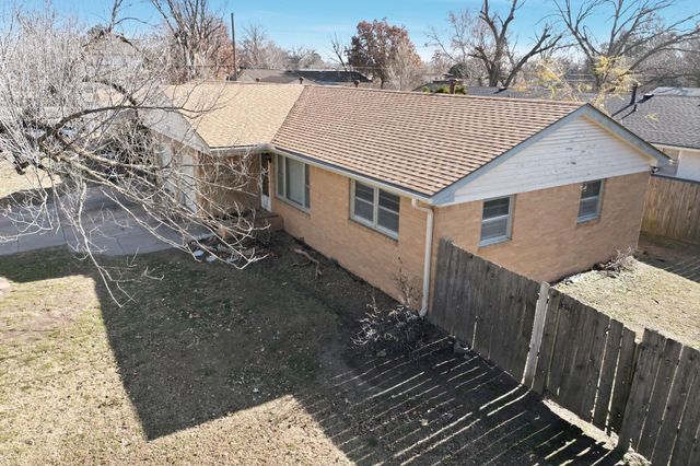 201 W Kinkaid St, Wichita, KS 67213