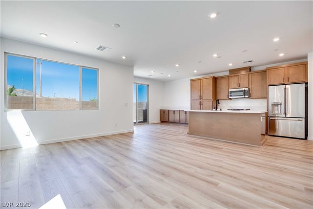 11952 Angle Cliff Avenue, Las Vegas, NV 89138