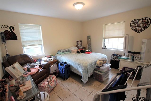 3306 Greg Ln, Tyler, TX 75701