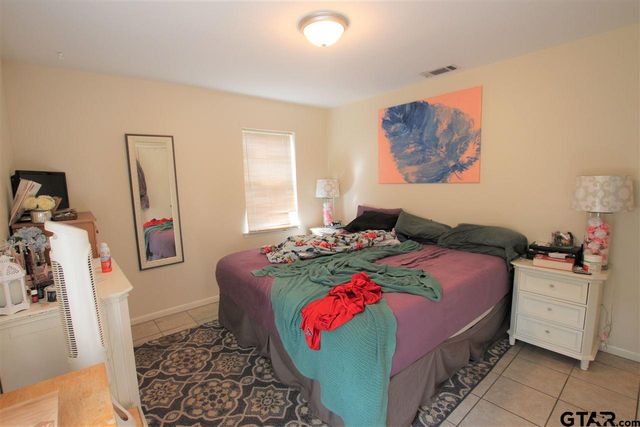 3306 Greg Ln, Tyler, TX 75701
