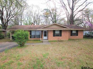 3306 Greg Ln, Tyler, TX 75701