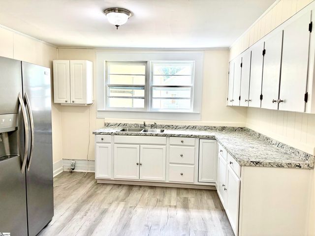 14 F Street, Inman, SC 29349