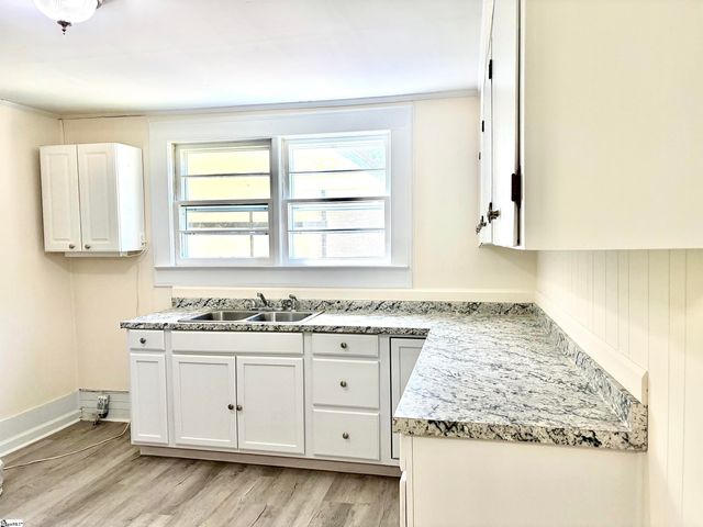 14 F Street, Inman, SC 29349